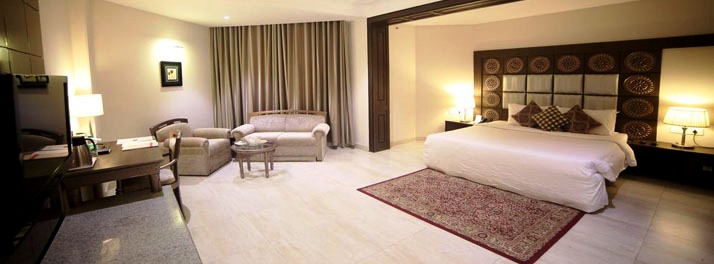 2010/The Amayaa - Varanasi 13.jpg